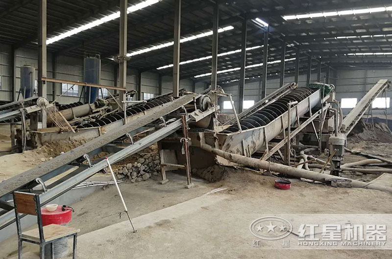 螺旋洗砂機工作現(xiàn)場實拍圖 螺旋洗砂機工作現(xiàn)場實拍圖